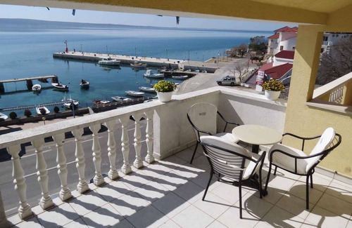 Starigrad Apartment | Holiday apartment 50 m from the sea and close to Paklenica national park