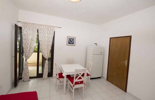 Duce Apartment | Holiday apartment 160 m to the sandy beach