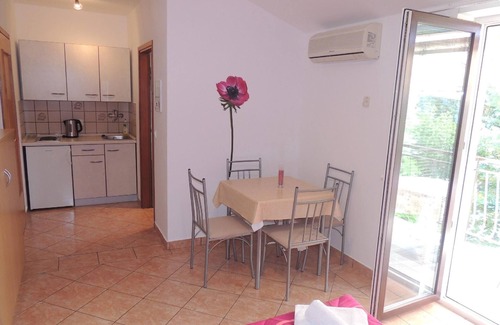 Brzac Apartment | Holiday apartment Brzac for 1 - 2 persons - Holiday apartment