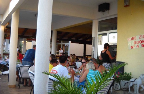 Starigrad Apartment | Holiday apartment 50 m from the sea and close to Paklenica national park