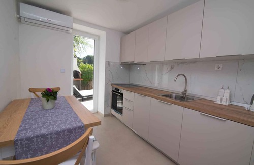 Veli Losinj Apartment | Holiday apartment mit Terrasse und Klimaanlage