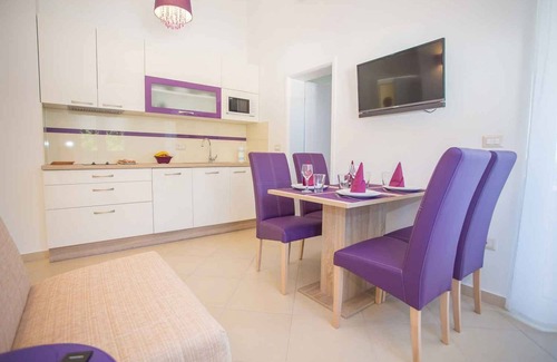 Vranje Selo Apartment | Holiday apartment mit Pool