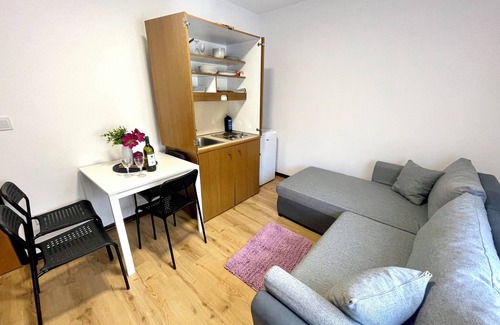 Klanfari Apartment | Holiday apartment mit Terrasse und Klimaanlage