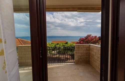 Duce Apartment | Holiday apartment Omiš for 1 - 9 persons with 4 bedrooms - Holiday apartment in one or multi-family