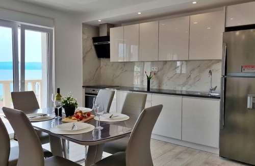 Duce Apartment | Holiday apartment Omiš for 1 - 5 persons with 2 bedrooms - Holiday apartment