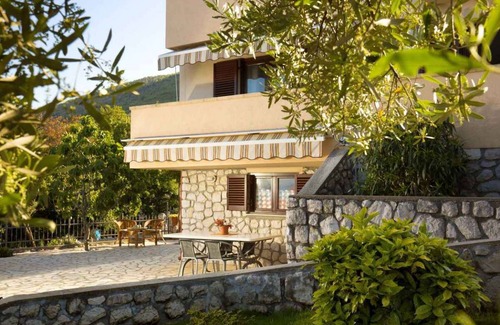 Ravni Apartment | Holiday apartment with sea view