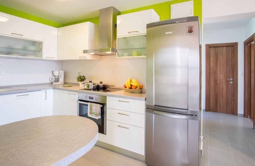Vrbnik Apartment | Holiday apartment with and sea view