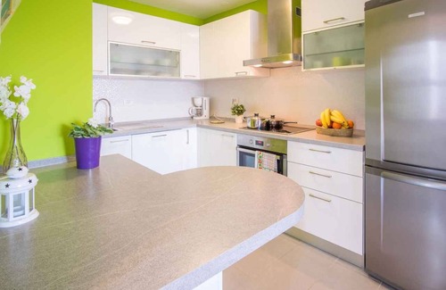 Vrbnik Apartment | Holiday apartment with and sea view
