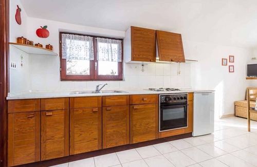 Pomer Apartment | Holiday apartment with air conditioning