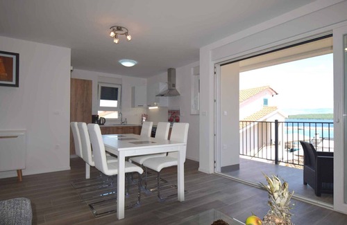 Porat Apartment | Holiday apartment with balcony and sea view