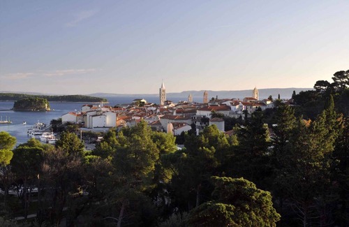 Palit Apartment | Holiday apartment with balcony and air conditioning