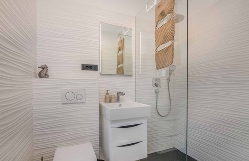 Porat Apartment | Holiday apartment with private pool
