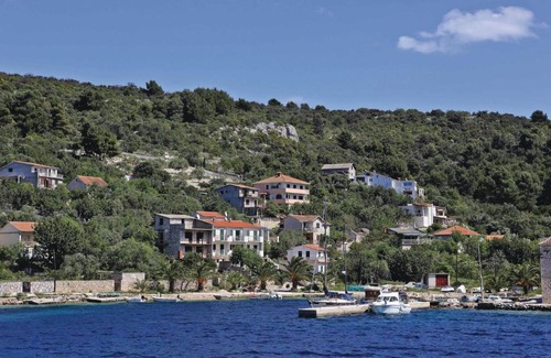 Veliki Drvenik House | Holiday home Bobovisce bb Croatia