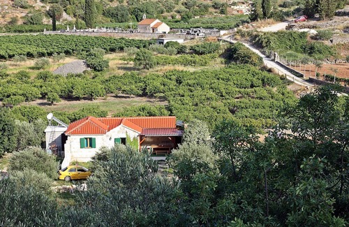 Dol House | Holiday Home Harmony - Holiday Home with Terrace