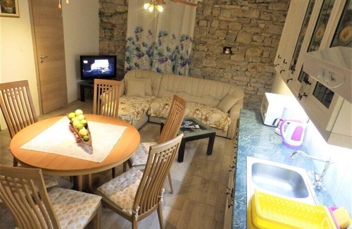 Maslinica House | Holiday home Jasna, (15165), Maslinica, hr