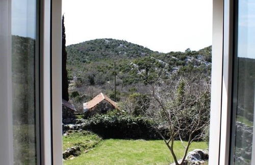 Stravca House | HOLIDAY HOME KONAVLE