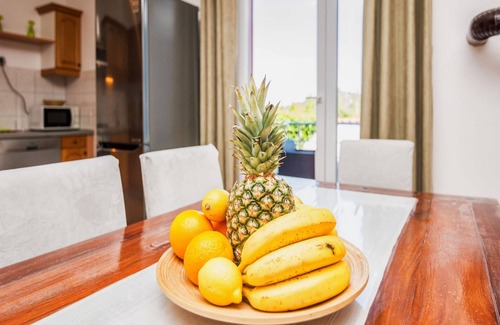 Pirovac House | Holiday Home Marinela - Four Bedroom Holiday Home with Swimming Pool