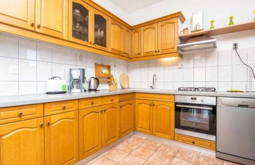 Tisno House | Holiday Home Marinela - Four Bedroom Holiday Home with Swimming Pool