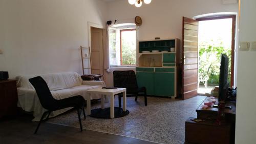 Milna House | Holiday Home Shangri-La