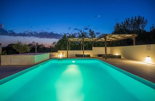 Krusevo Villa | Holiday home with swimming pool