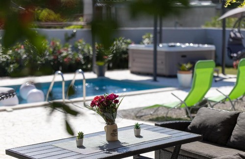 Srinjine House | Holiday Home Zrincy