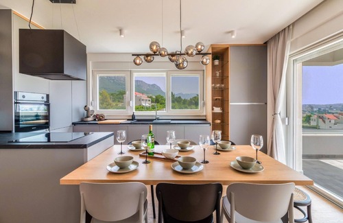 Kastel Sucurac House | Holiday house Kaštel Sućurac for 1 - 15 persons with 7 bedrooms - Holiday house