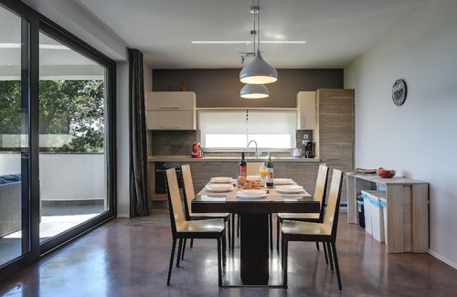 Premantura House | Holiday house Premantura for 1 - 12 persons with 6 bedrooms - Row house