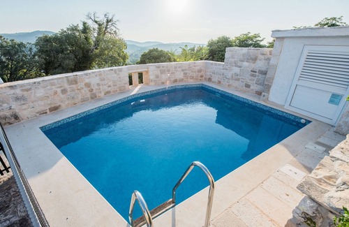 Donji Humac House | Holiday house with a swimming pool Donji Humac, Brač (K-11359)