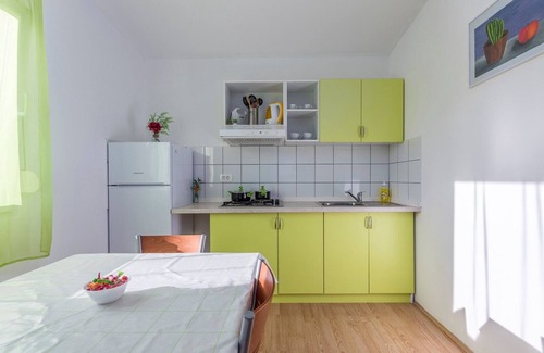 Tinjan House | Holiday house with private pool No.1 in holiday park Jelovci