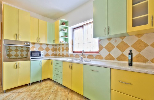 Kastel House | Holiday house with private pool for 6 persons with barbecue
