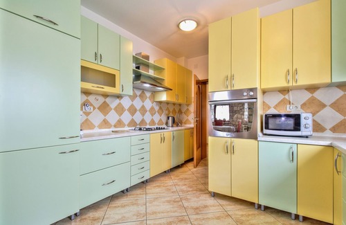 Kastel House | Holiday house with private pool for 6 persons with barbecue