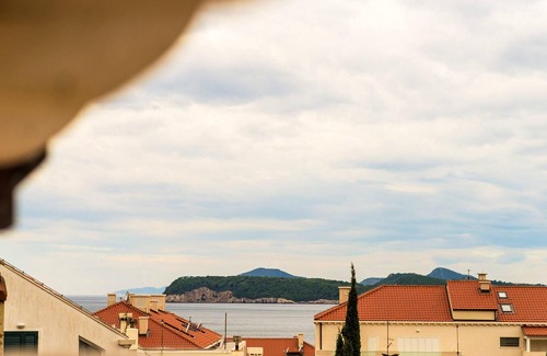Lapad Apartment | Homerez - 300 m away from the beach! Appartement for 4 ppl. at Dubrovnik