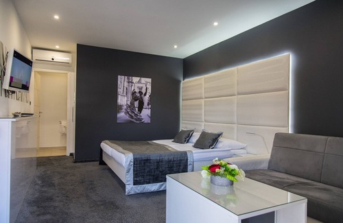 Velika Gorica Hotel | Hotel Cool Zagreb Airport