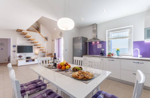 Bol House | House ∙ 3 bedrooms ∙ 6 guests
