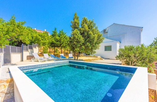 Klenovica House | House ∙ 3 bedrooms ∙ 6 guests