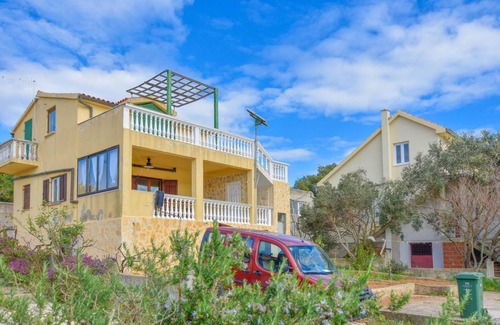 Zirje House | House ∙ 4 bedrooms ∙ 8 guests