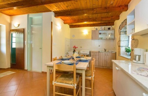 Mali Turini House | House Dean (70291-K1) - Labin
