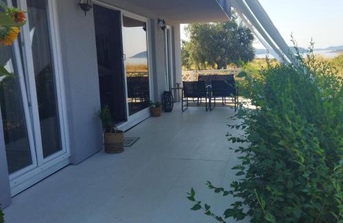 Drage House | House Mara