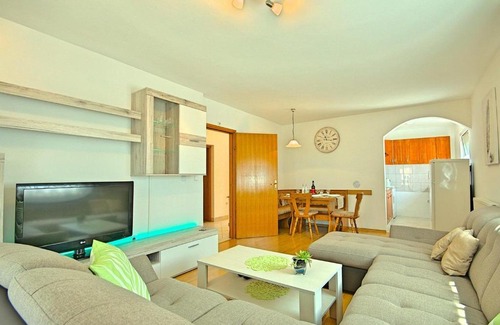 Nova Vas House | House Nevenka