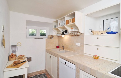 Veliki Drvenik House | House Paronda 50 meters from crystal clean sea, family and Eco friendly house