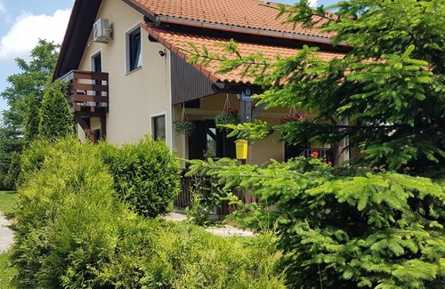 Rakovica Apartment | House Petra