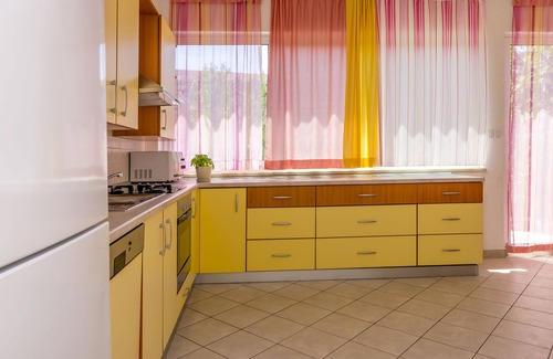 Podglavica House | House Sunčani dvori (39251-K1) - Rogoznica