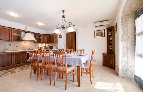 Kanfanar Villa | Istria authentic villa with private swimming pool Villa Zonti