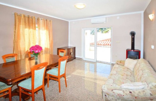 Zaton Apartment | Kursar