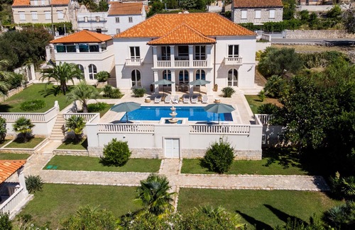 Trsteno House | La Villa (OWNER) - Relax like its Renaissance at this nobleman worthy retreat