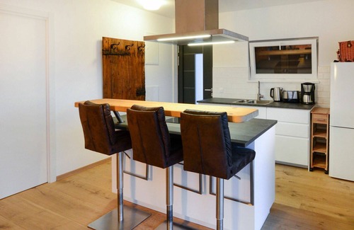 Seget Apartment | Lovely apartment for 4 guests with A/C, WIFI, pool, TV, terrace and pets allowed