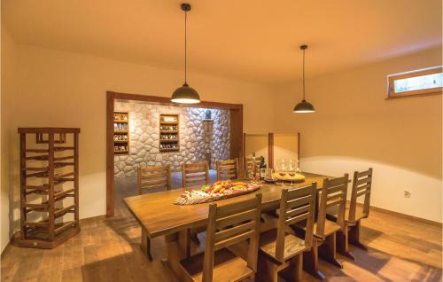 Prolozac House | Lovely Home In Glavina Donja With Wifi