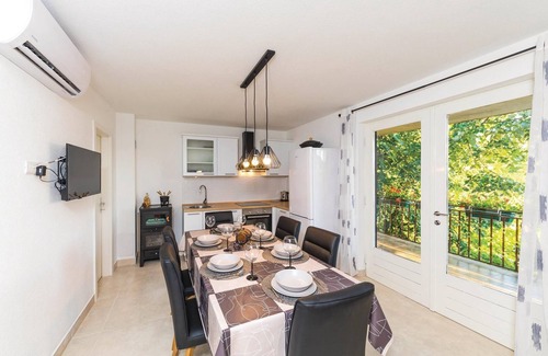 Trilj House | Lovely home in Trilj with WiFi