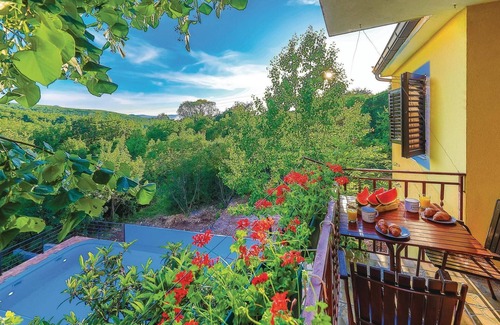 Trilj House | Lovely home in Trilj with WiFi