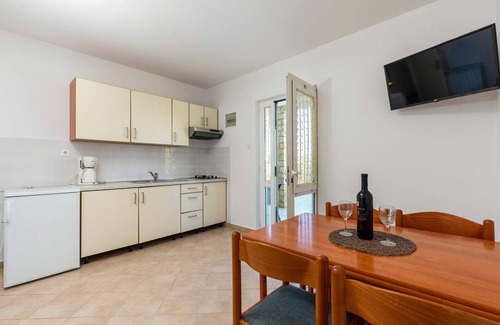 Vrvari Apartment | Lovely House LINDI in Poreč- One-bedroom apartment